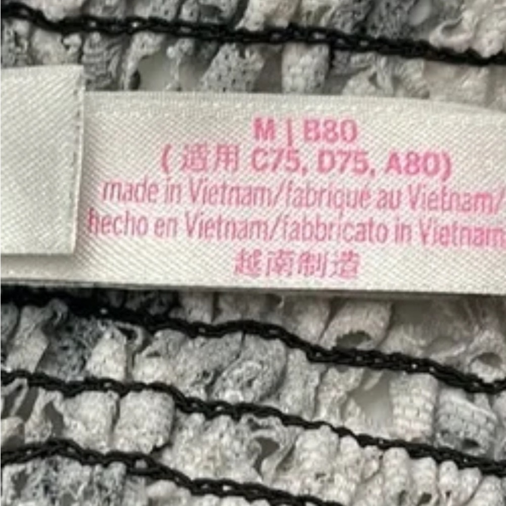 Victoria’s Secret Pink Black and White Lace Bralette NWOT medium - Picture 2 of 4